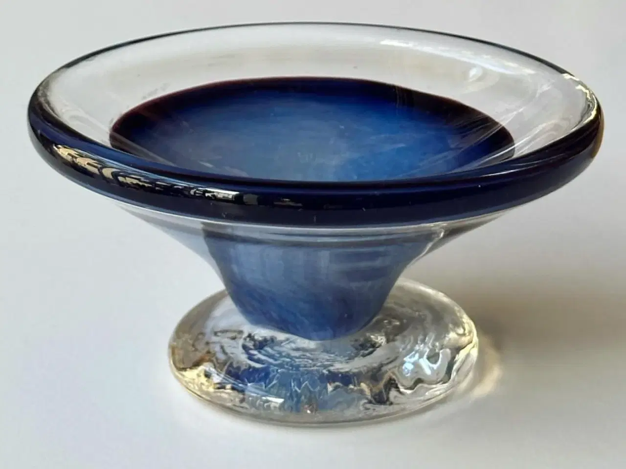 Billede 2 - Klart glas med blå midte, på fod