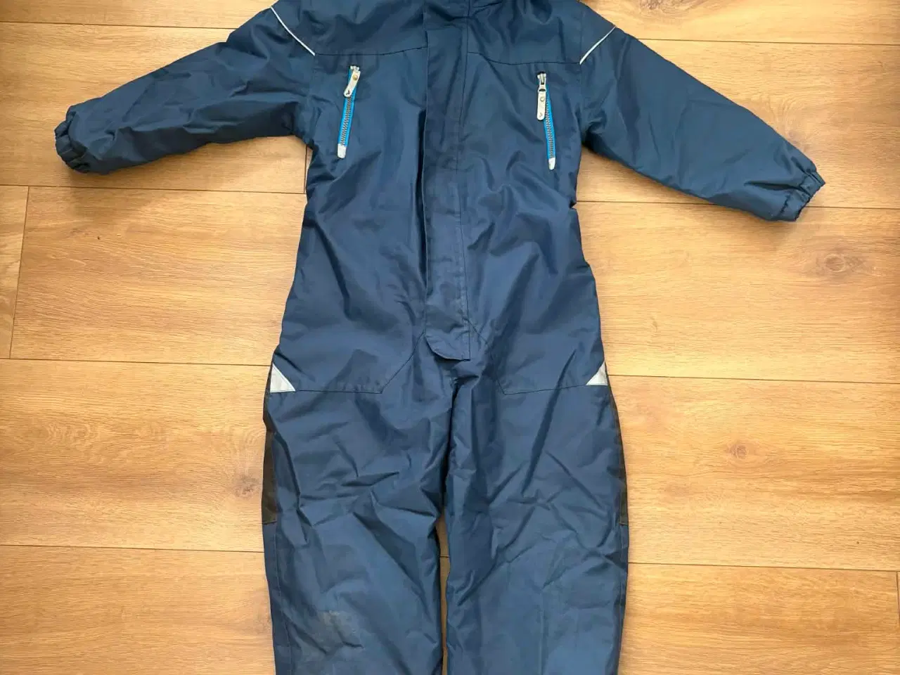 Billede 1 - Flot flyverdragt fra Base Camp