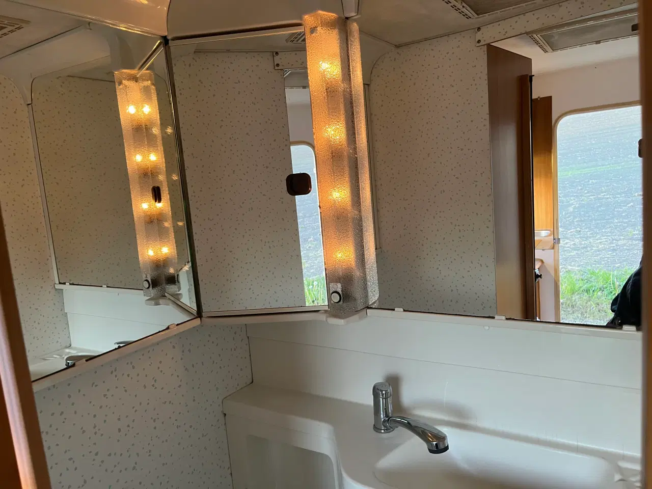Billede 5 - Nysynet og velholdt autocamper