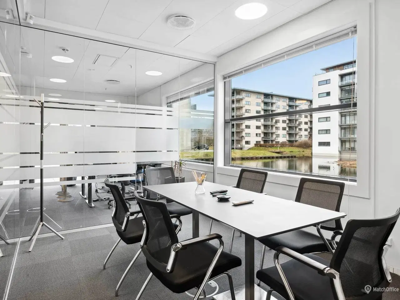 Billede 2 - 142 m2 lyst kontorlejemål i Søborg Tower - bemandet reception. kantine og fri parkering.