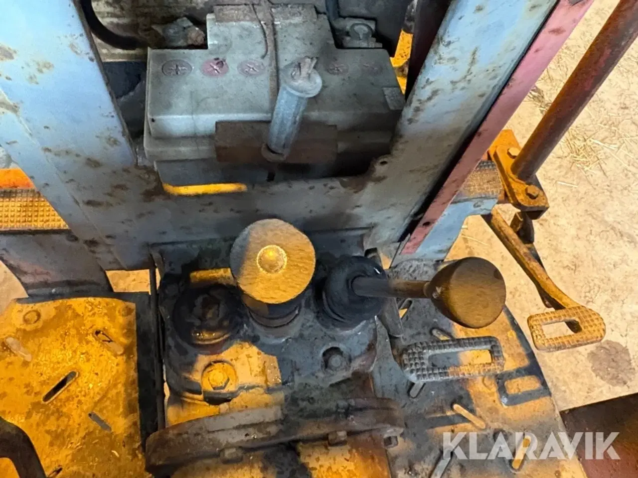 Billede 11 - Veterantraktor Massey Ferguson 135