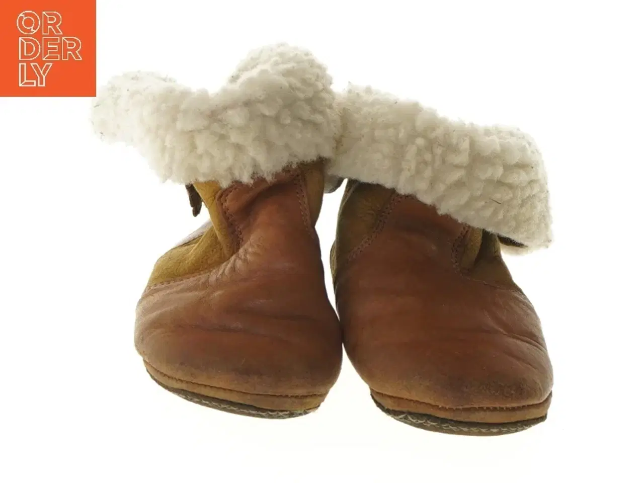 Billede 4 - Brune babysko i skind med uldfor (str. længde 17 cm)