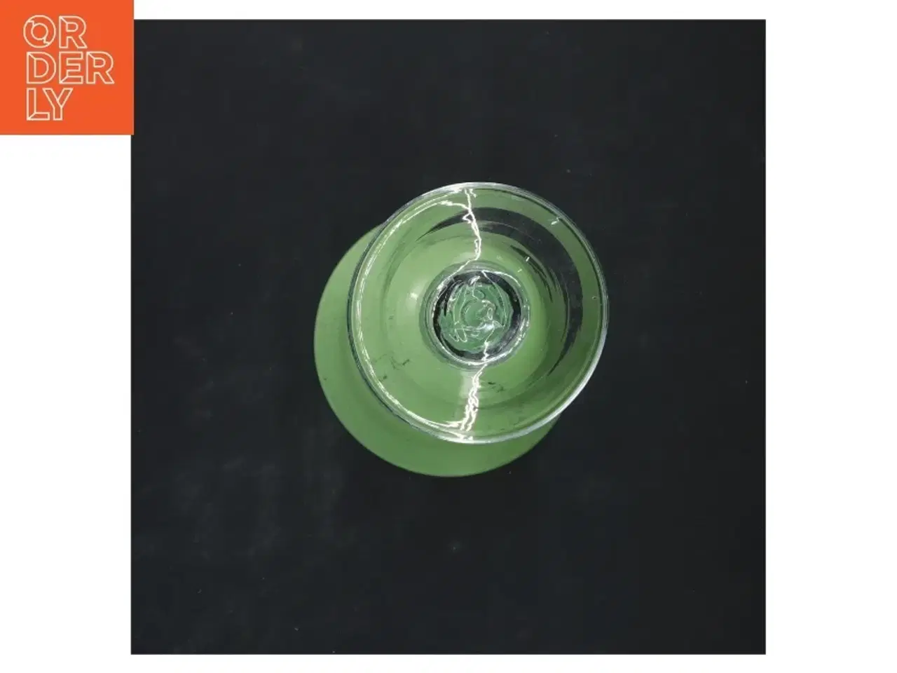 Billede 3 - Dekorativ grønt vinglas med glasfod (str. 18 cm)