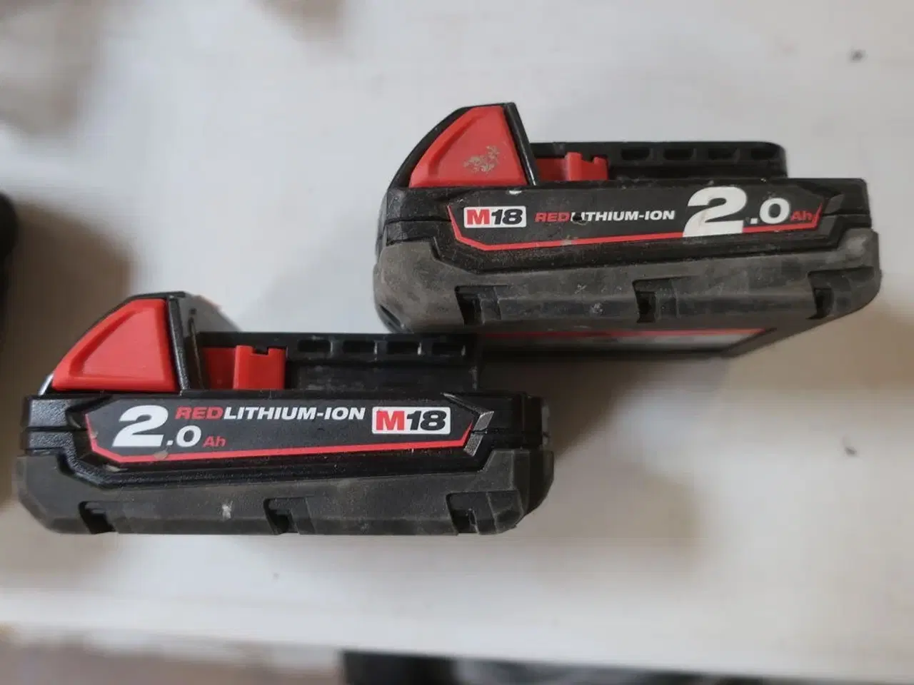 Billede 3 - 3 stk. MILWAUKEE 18V batterier
