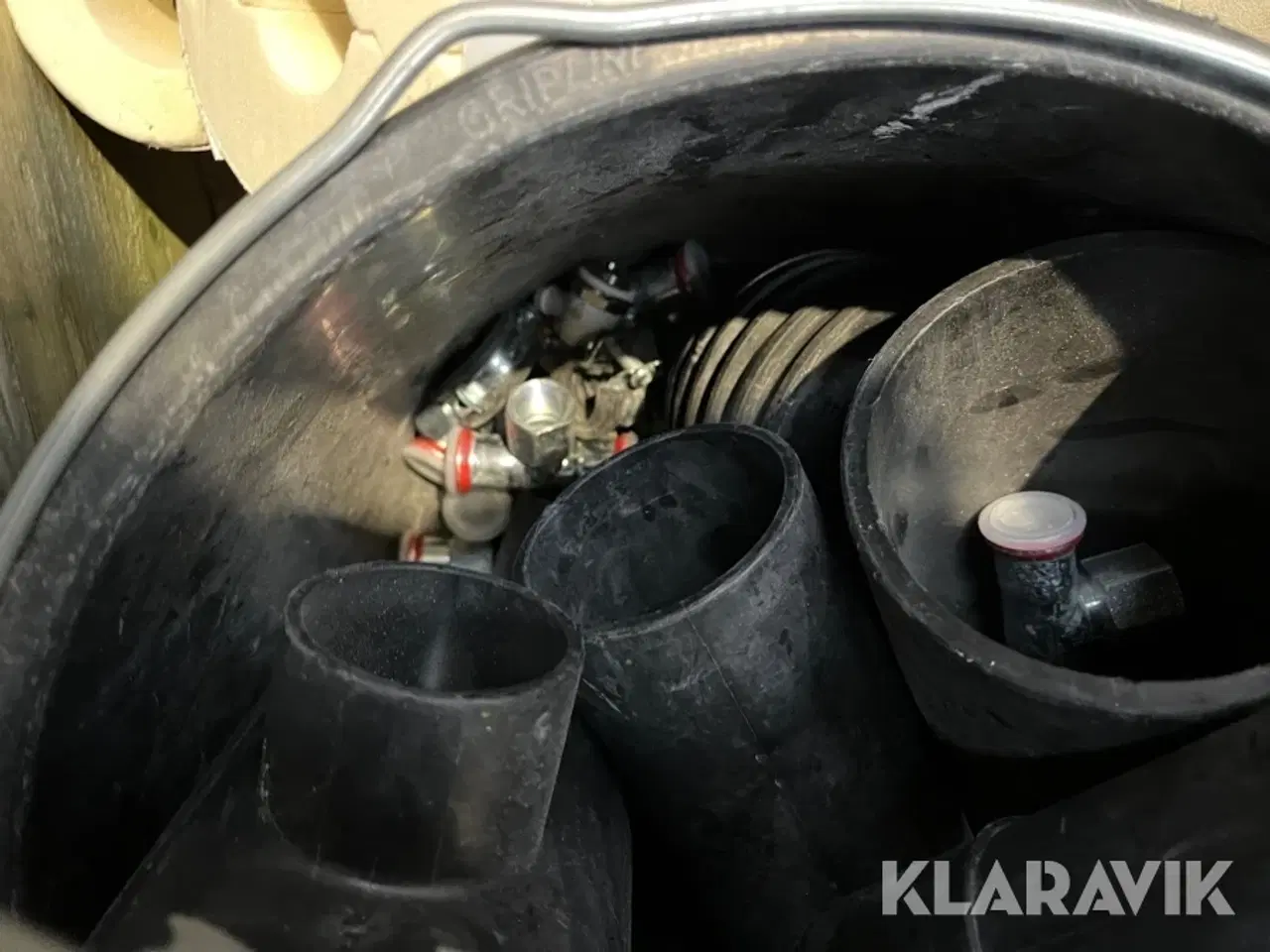 Billede 9 - Lot - VVS, rør, rørbærere og øvrigt - 2 paller