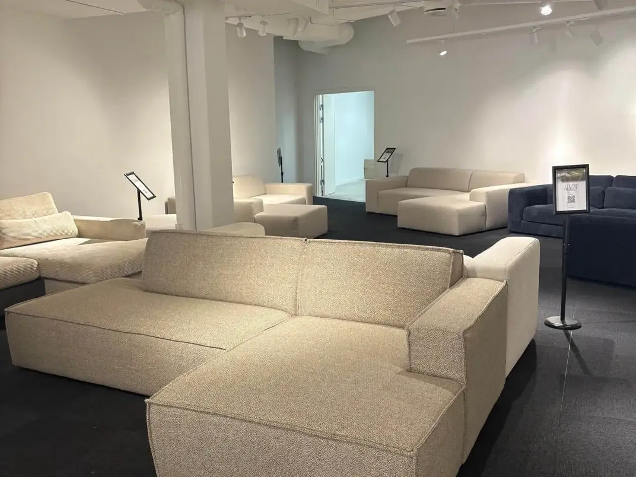 Billede 3 - Lejemål til butik, showroom og lager