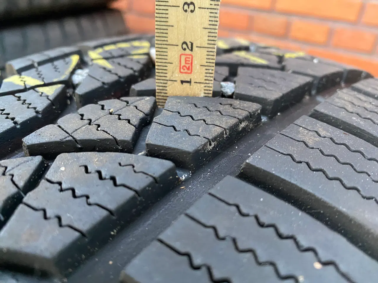 Billede 3 - Varevogns dæk 215/65/16C