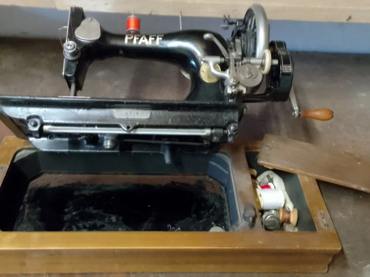 Billede 1 - Pfaff 11 symaskine 
