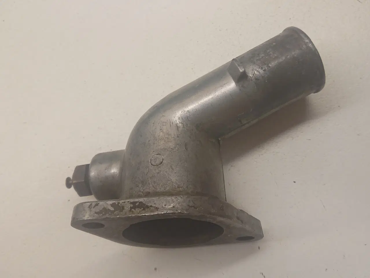 Billede 1 - Toyota Starlet termostat hus