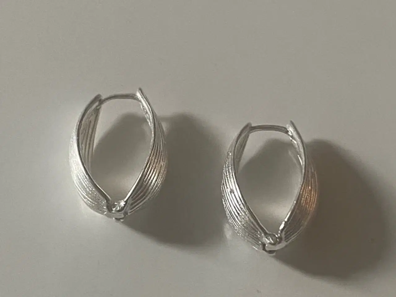 Billede 1 - * Sterlingsølv; Flotteste øreringe