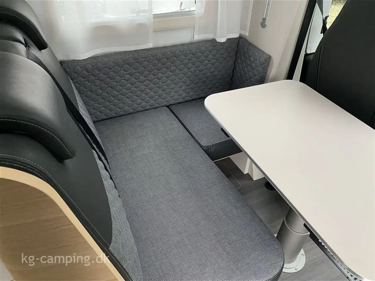 Billede 6 - 2026 - Adria Matrix Ny på lager. Adria Matrix 650 SL med sænkeseng