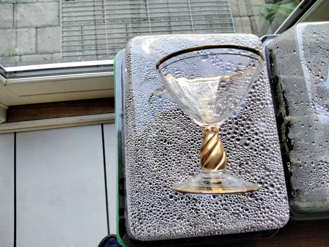 Billede 1 - Glas med guldkanter og guld på stilk