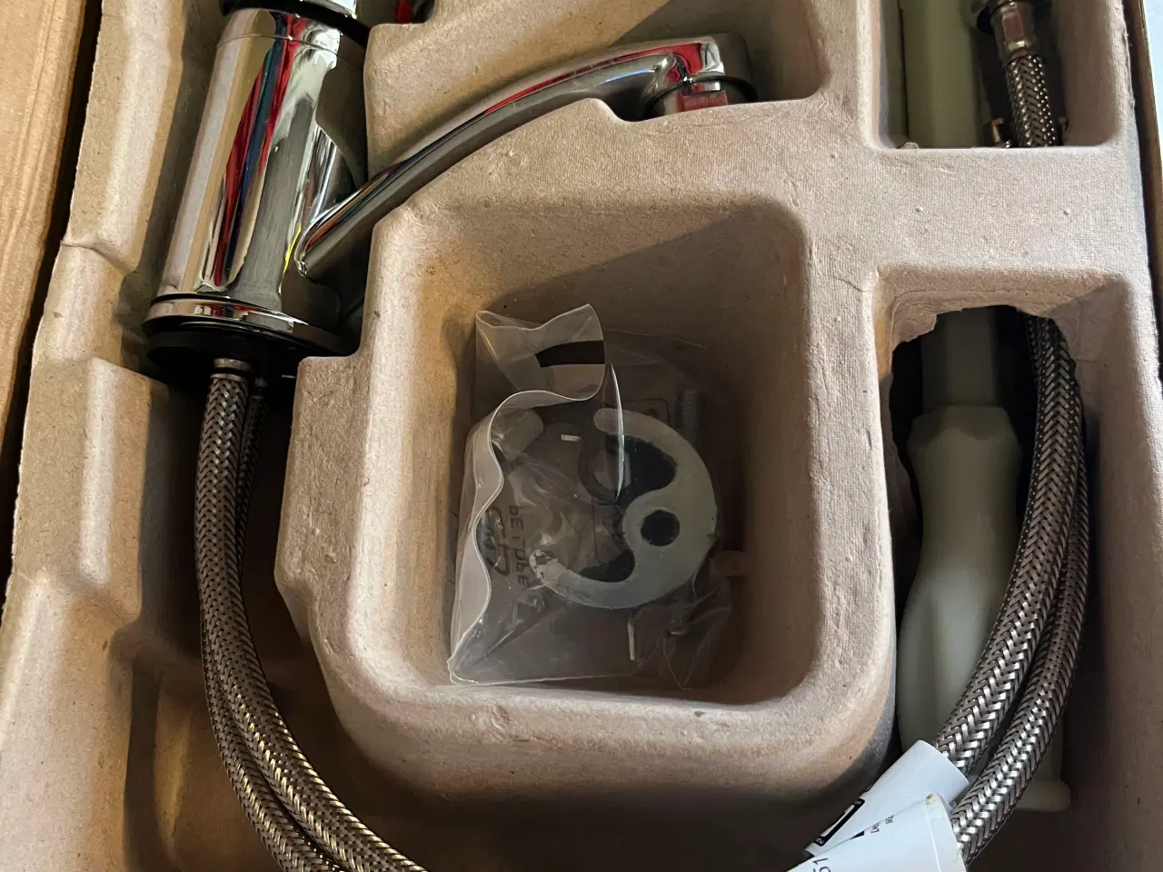 Billede 2 - Blandingsbatteri / badeværelse 