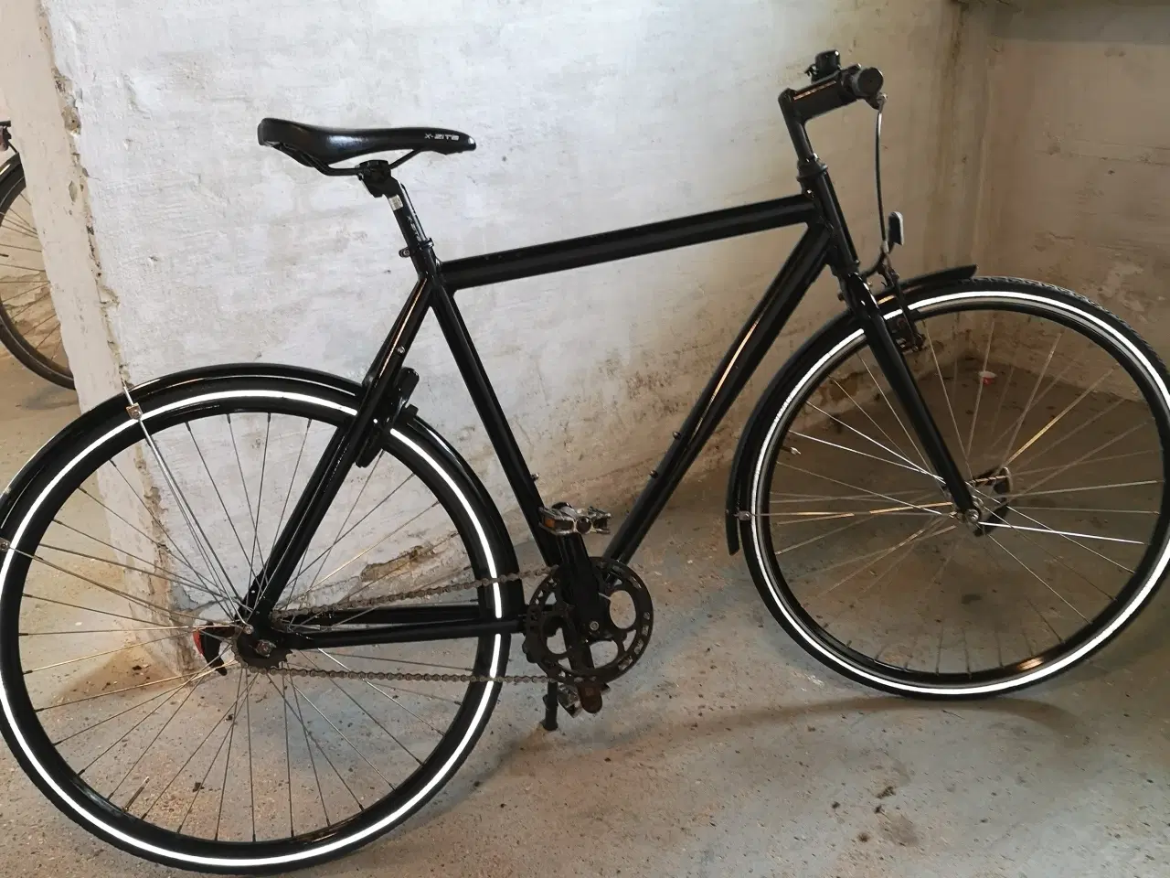 Billede 1 - BIKE DREAMS 28" 57cm høj, 2 gear auto.  for og bag