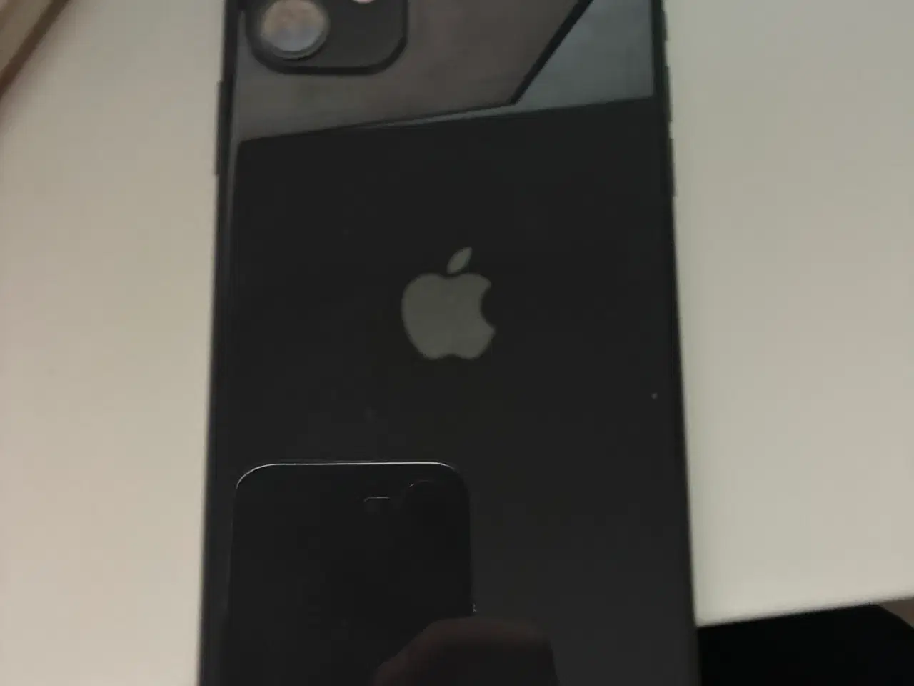 Billede 2 - iPhone 11 sort 64 gb