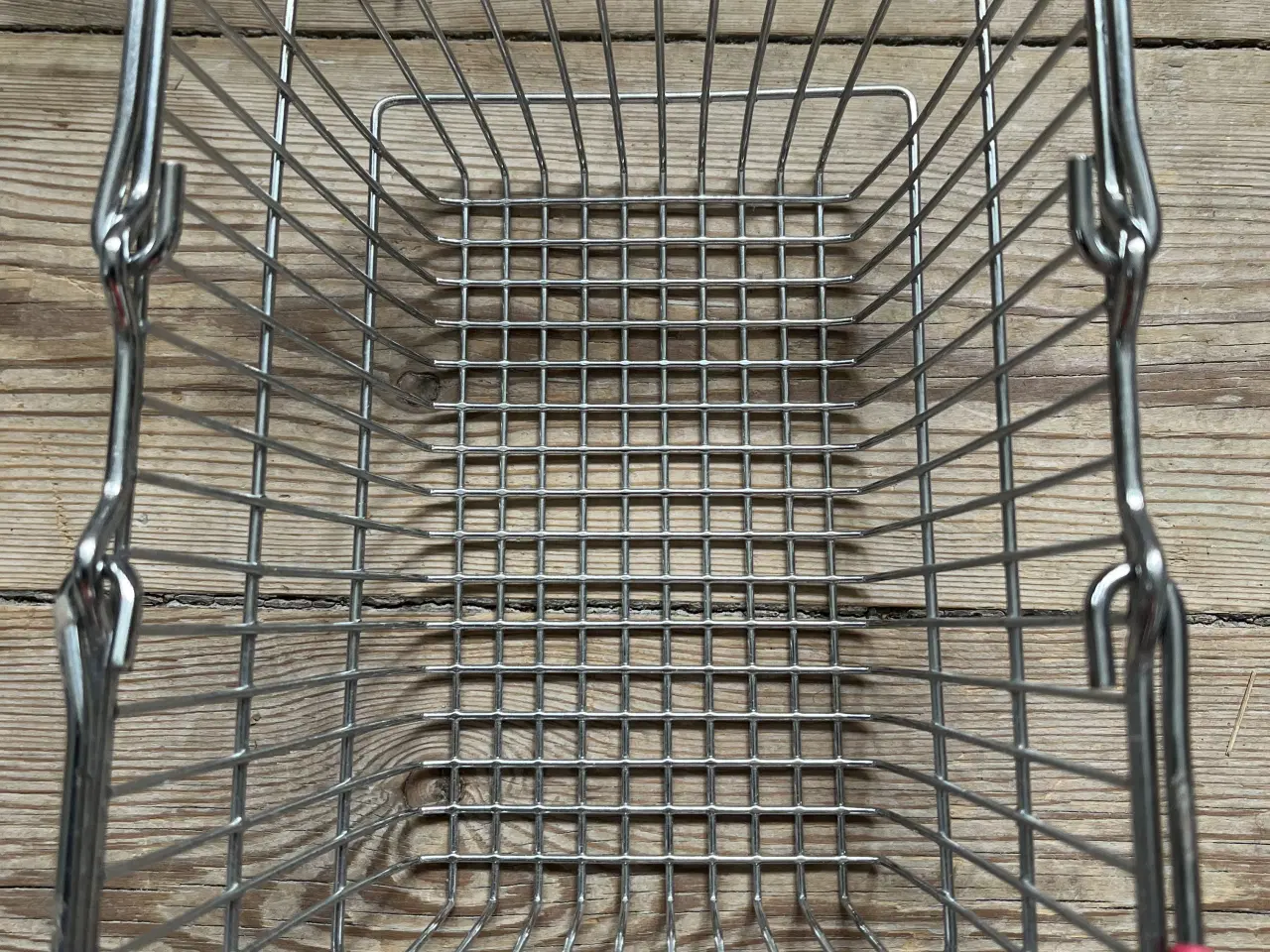 Billede 5 - Lille indkøbskurv i metal