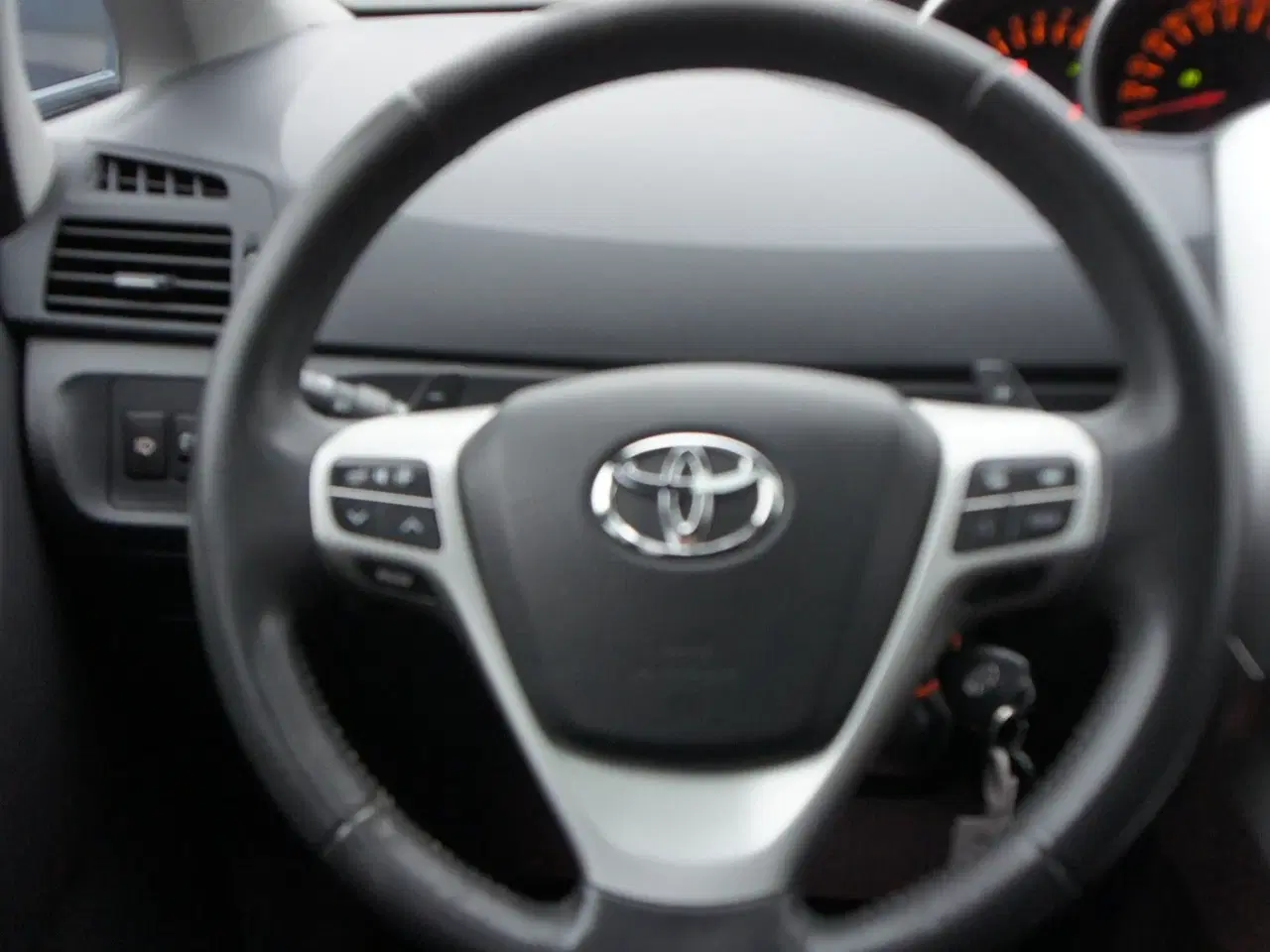 Billede 12 - Toyota Verso 1,8 TX MDS 7prs