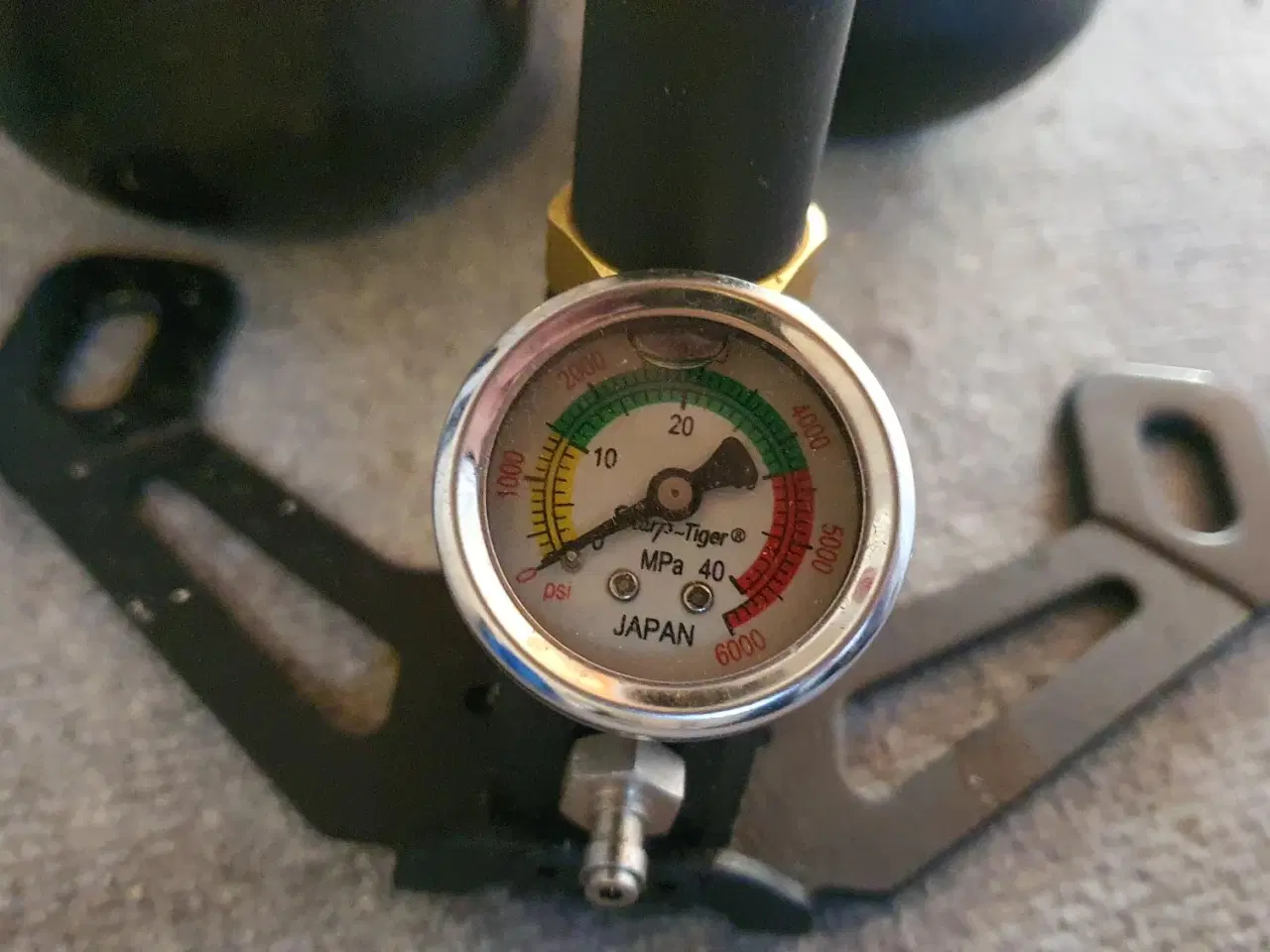 Billede 3 - Fodpumpe, dykkerflasker m.m. til PCP gevær