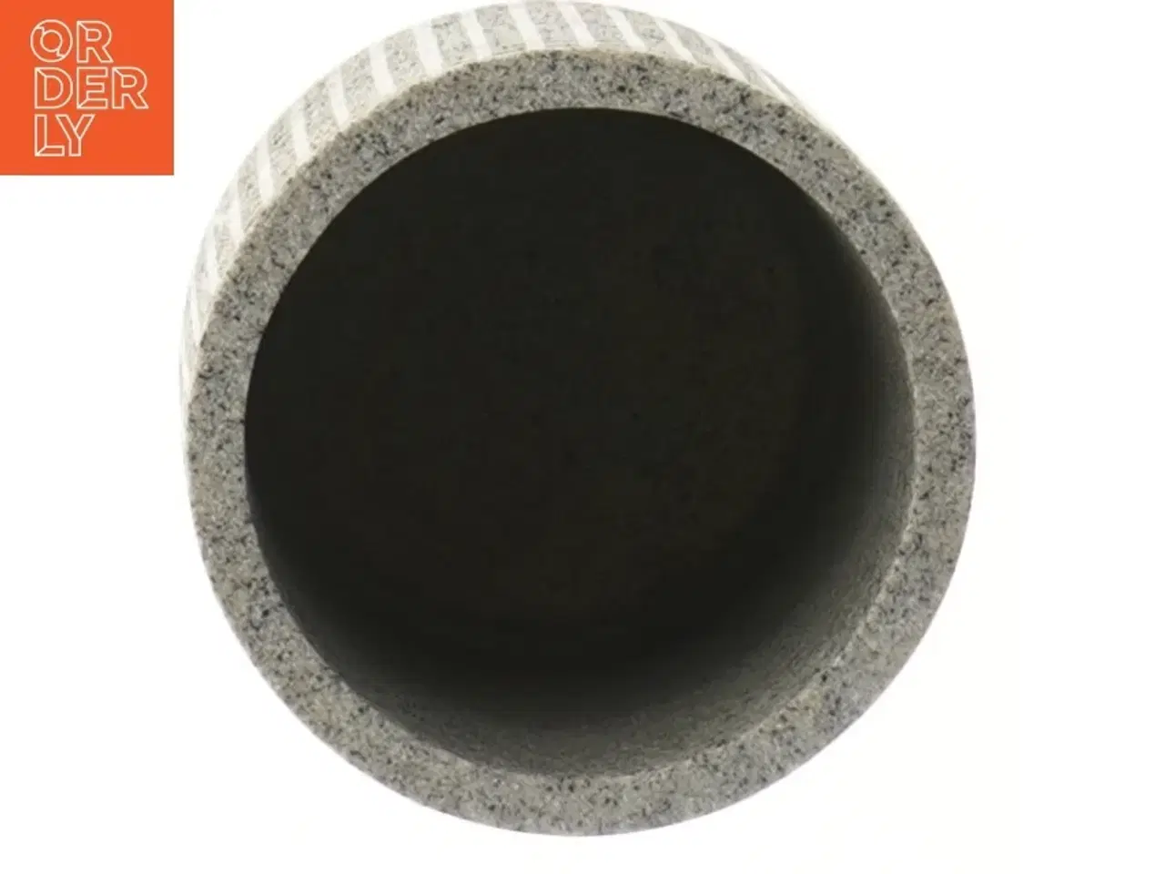 Billede 3 - Grå skifer potte med tekstur fra Muy Mucho (str. Ø 10x13,5 cm)