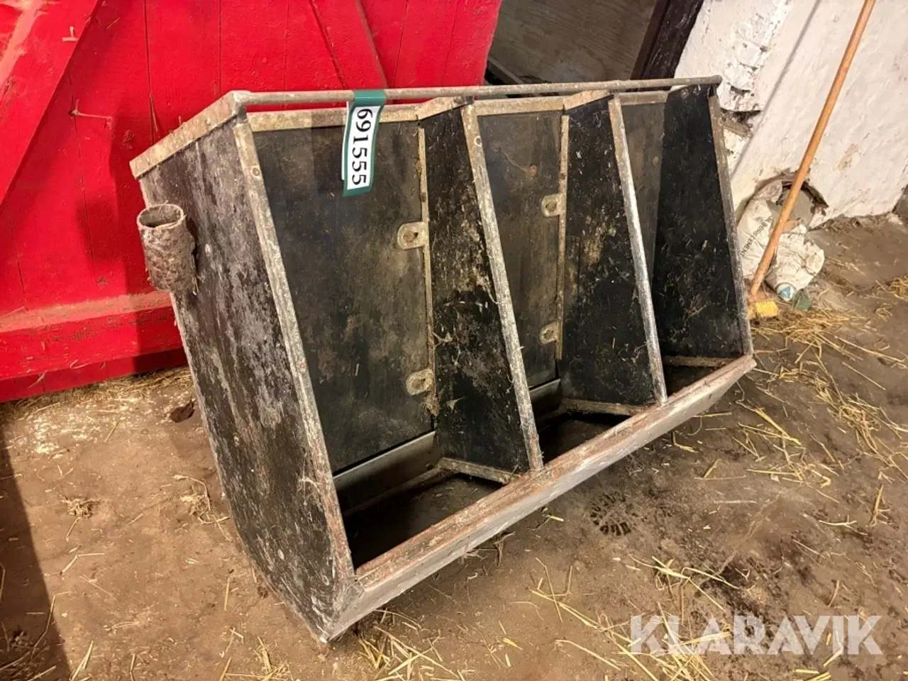 Billede 2 - Fodertrug 6 styk med 3 rum i hver.