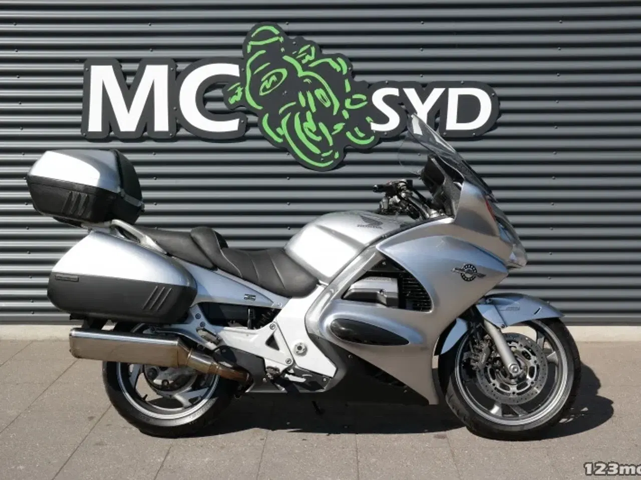 Billede 1 - Honda ST 1300 Pan European MC-SYD       BYTTER GERNE