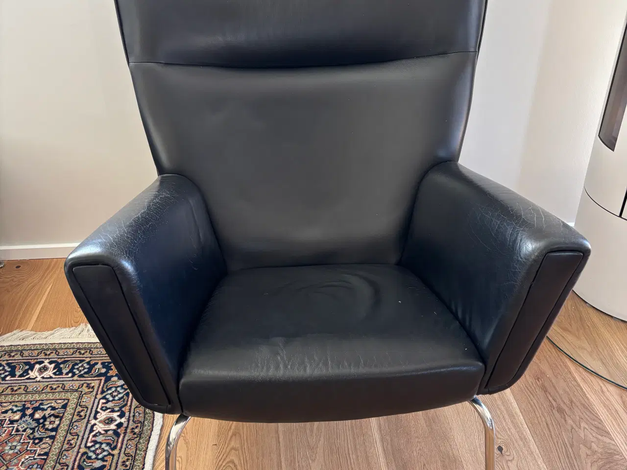 Billede 4 - Wingchair Replica m skammel, sort skind