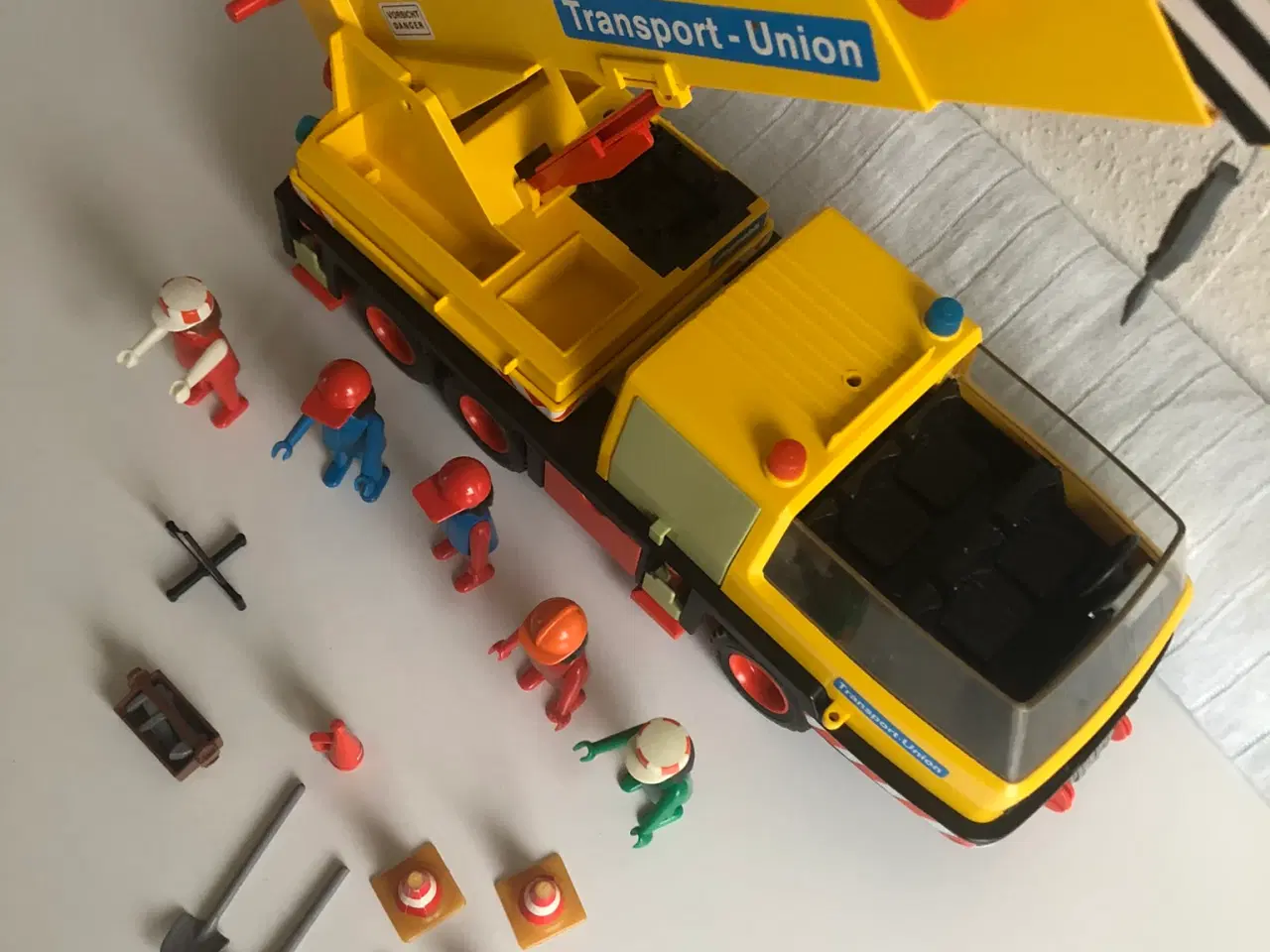 Billede 5 - Playmobil Transport-Union kranbil figurer og tilbe