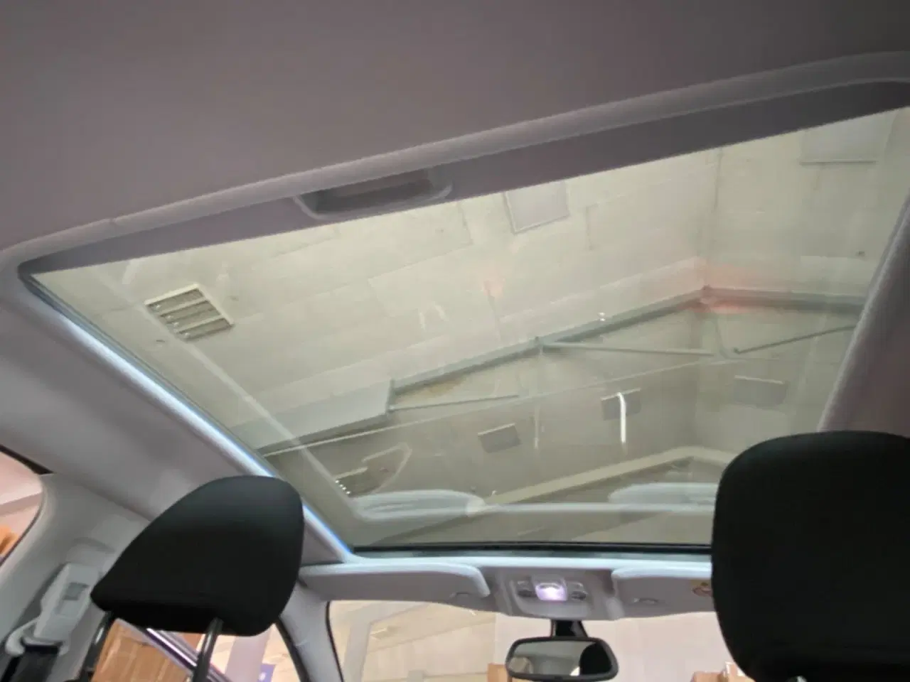 Billede 4 - Peugeot 208 1,2 e-THP 110 Allure Sky