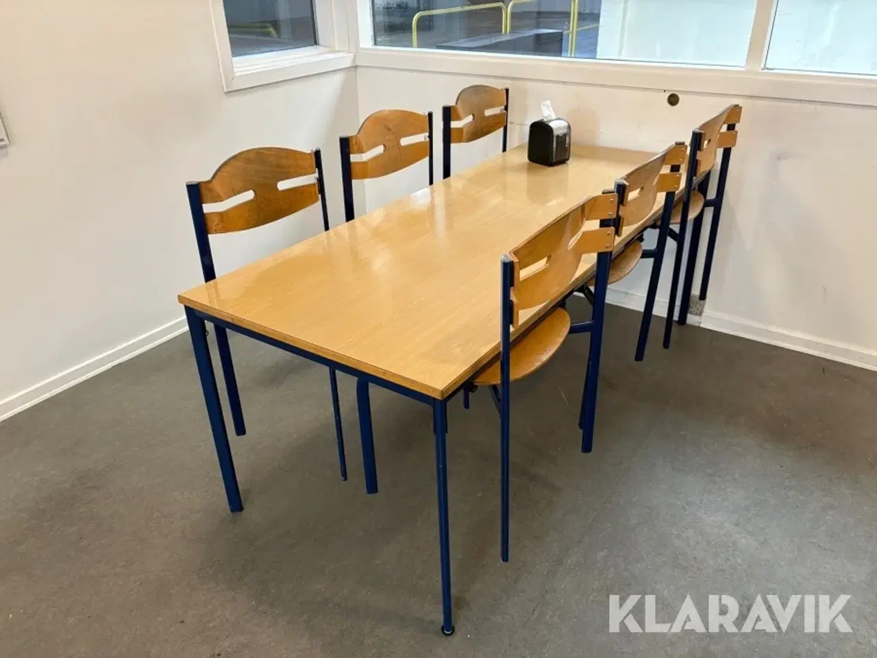 Billede 2 - Møbler fra frokostrum SIS International - 5 sektioner