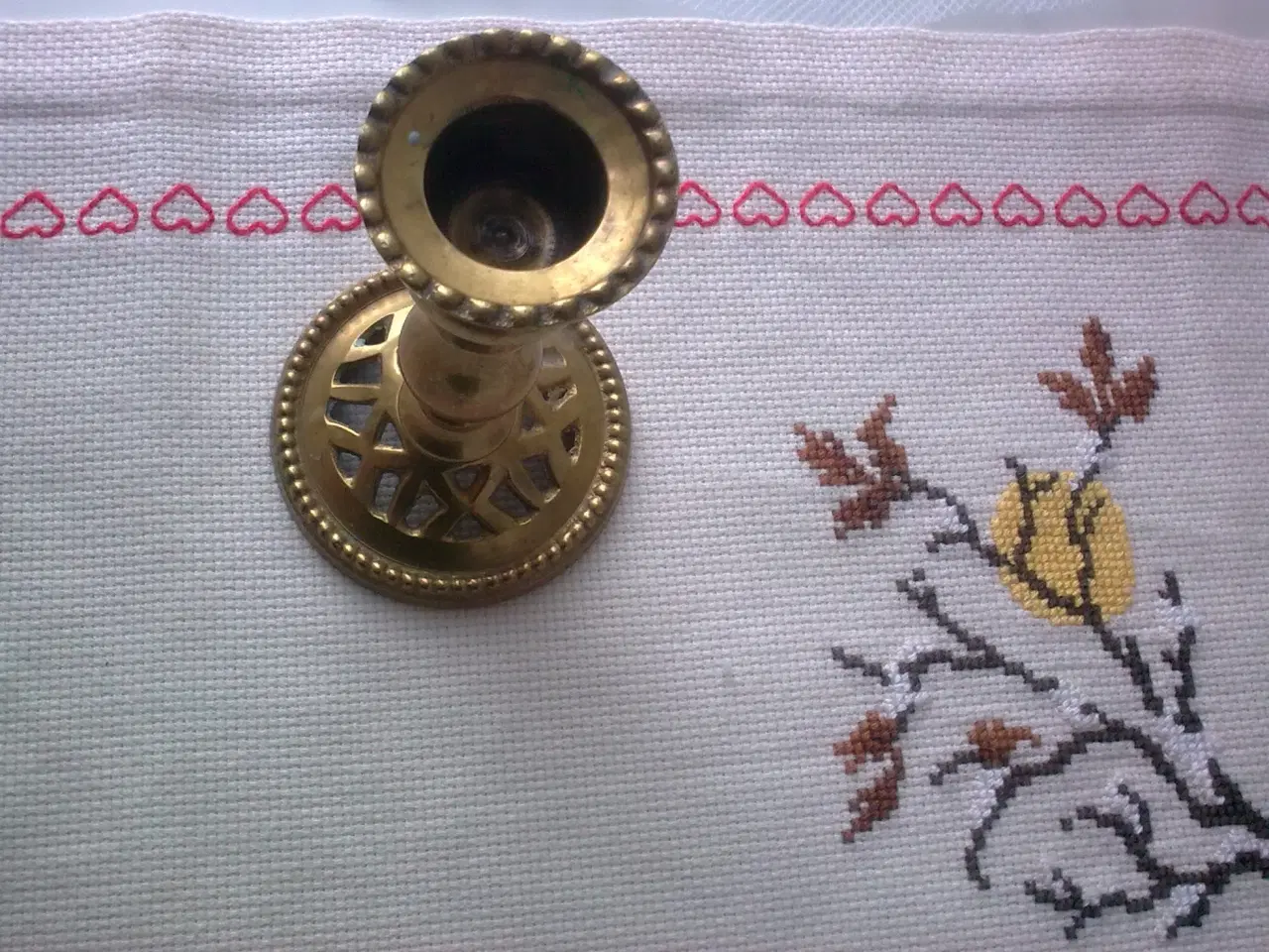 Billede 6 - Julemanden sover lidt endnu... Juledug broderi