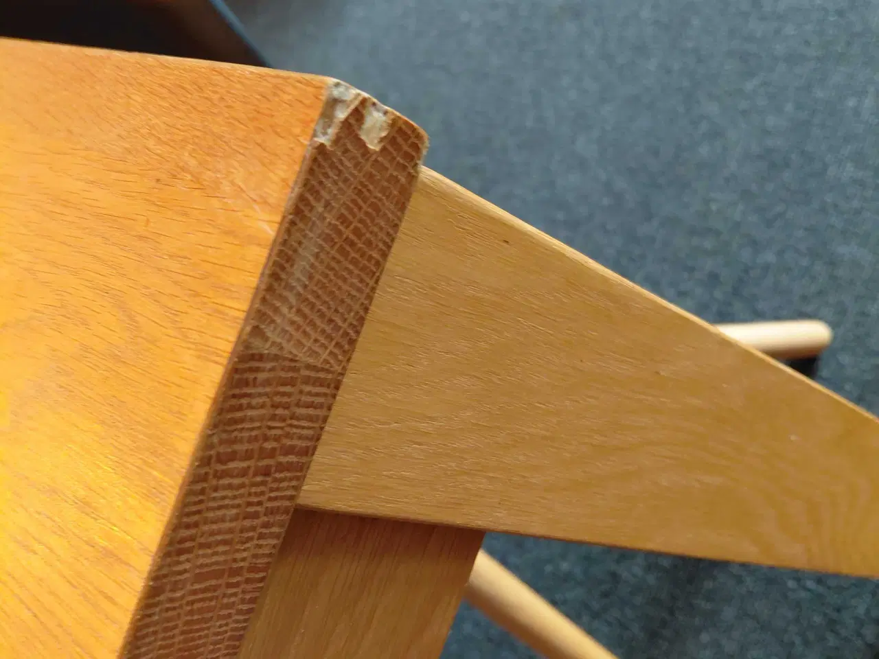 Billede 3 - Spisebord der er solidt 