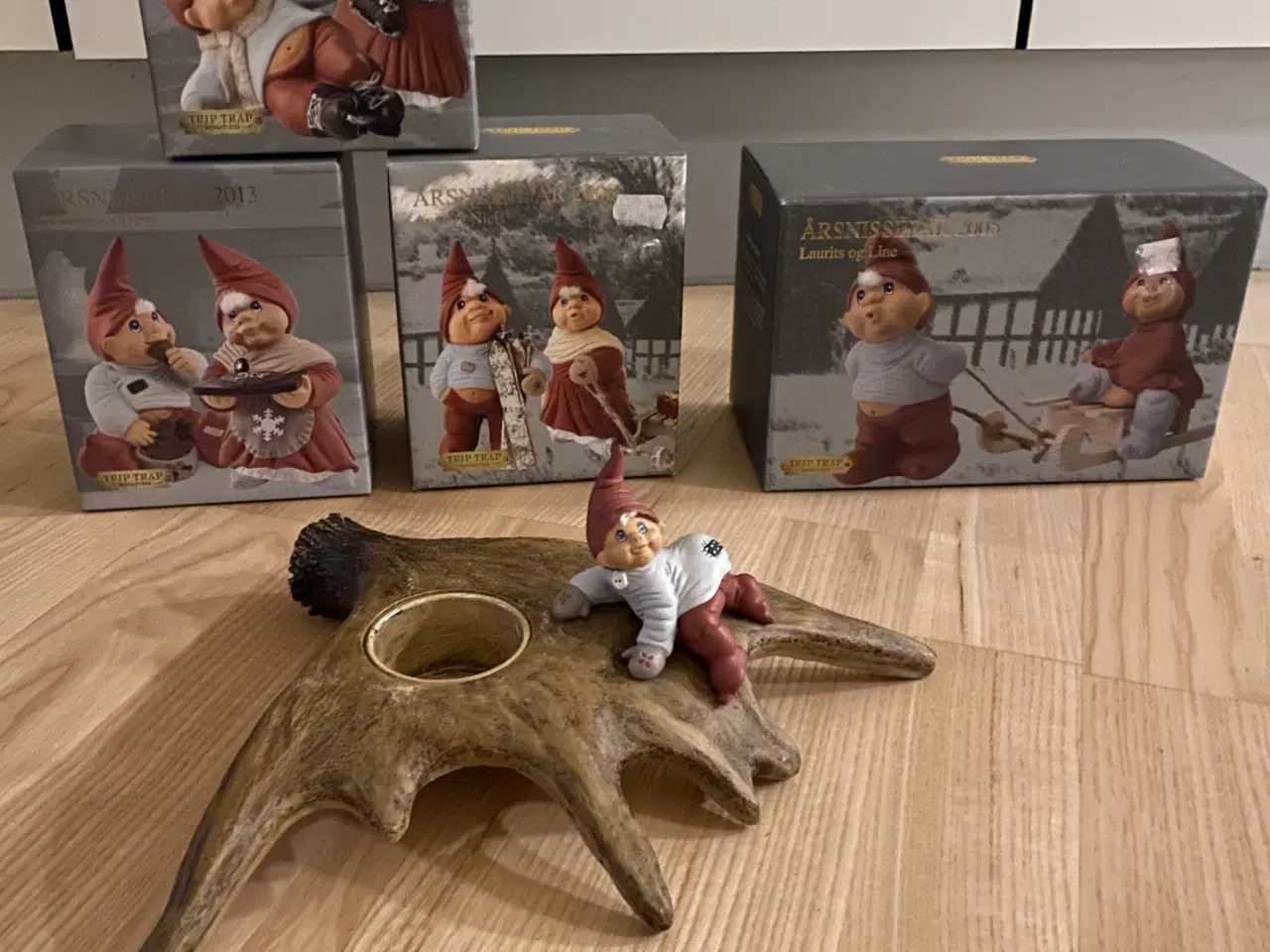 Billede 1 - Trip - Trap Årsnissepar og kalender lysestage