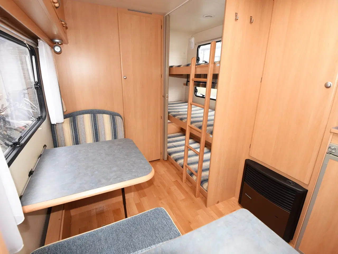 Billede 3 - frisk nysynet køjevogn