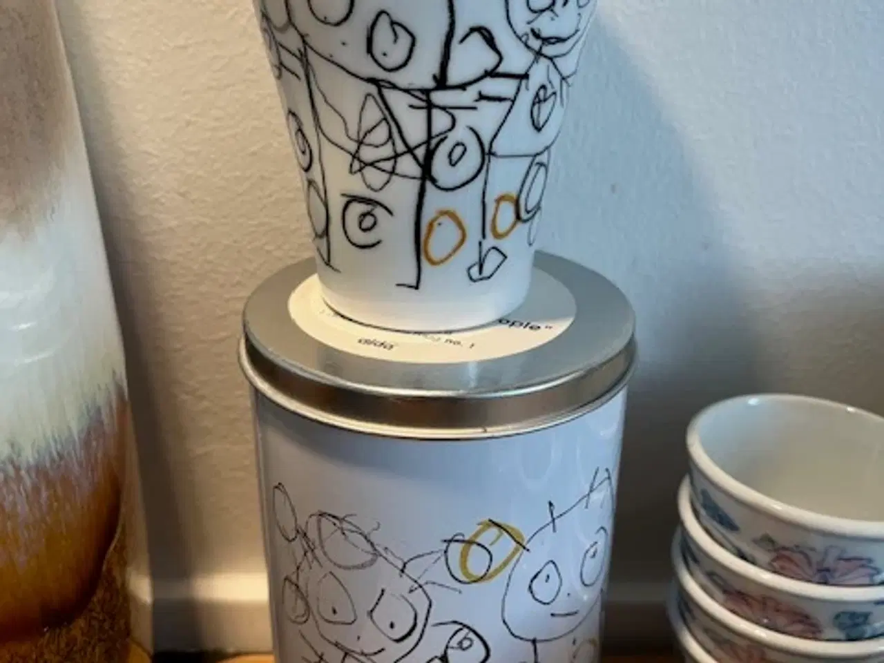 Billede 1 - Poul Pava Be friends – Sæt med krus og opbevarings