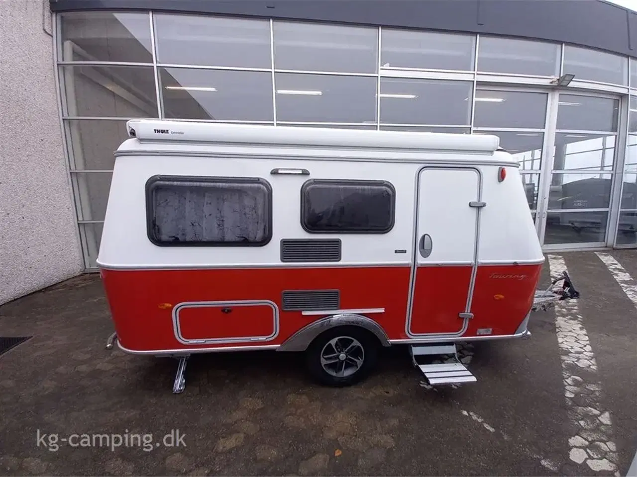 Billede 3 - 2024 - Eriba Touring 430 Tango Red Edition   EFTERÅRSTILBUD nu nedsat med kr. 18.000,- | Populær rejsevogn - Urban Edition. Spækket med ekstraudstyr!