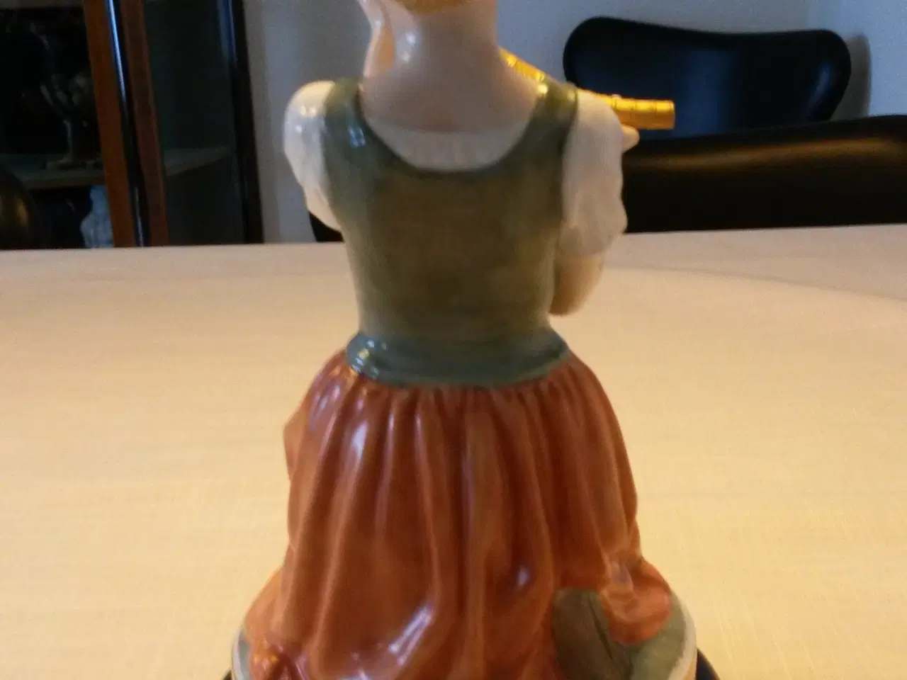 Billede 3 - royal copenhage pigen med guldhornet