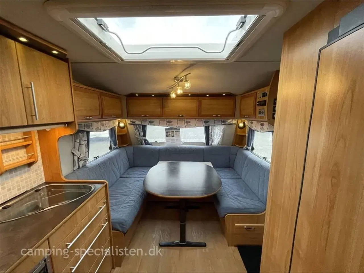 Billede 5 - 2009 - Polar CTH 520   Polar 520 CTH model 2009 kan nu ses Hos Camping-Specialisten.