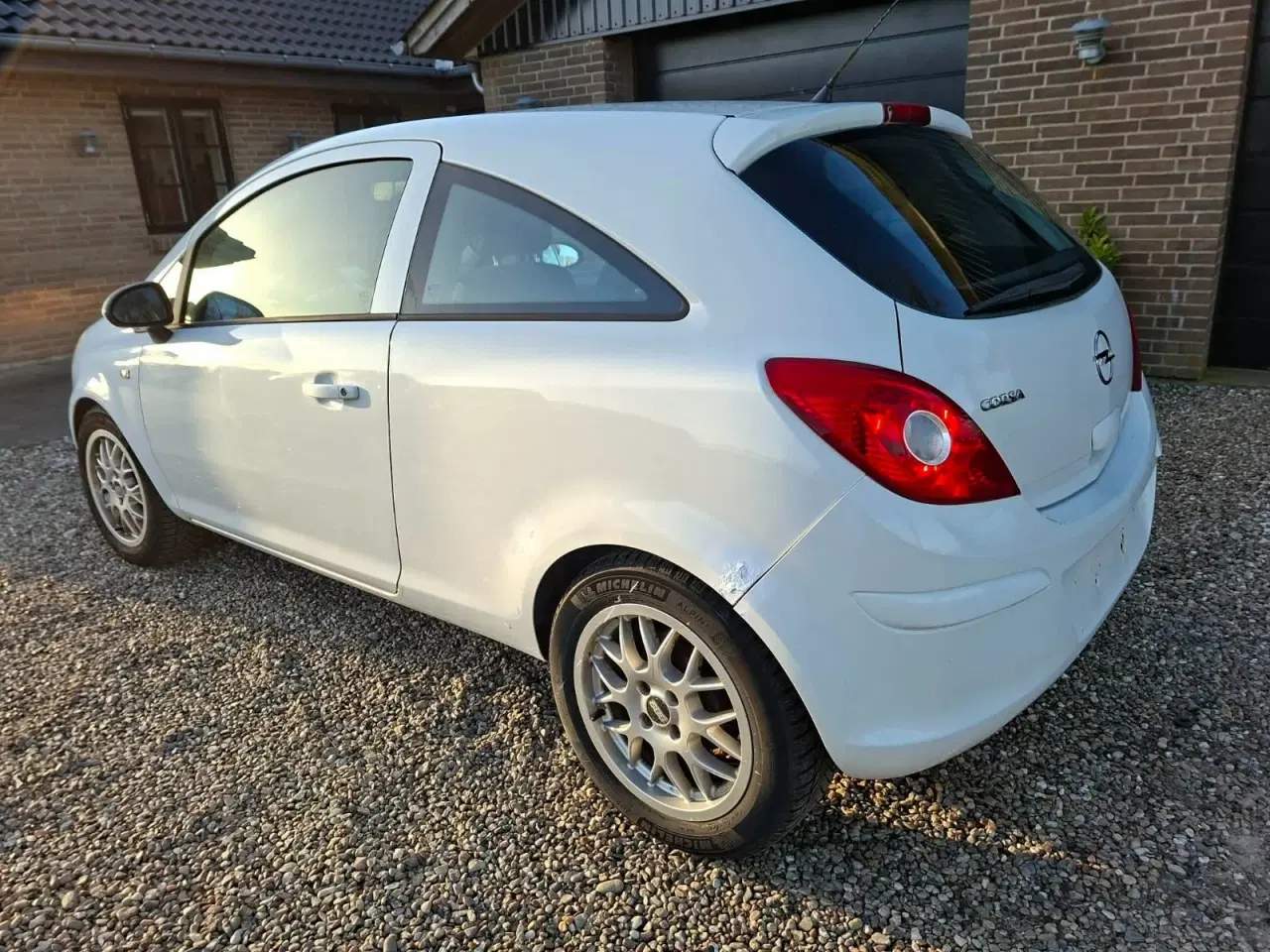 Billede 2 - Opel Corsa 1,2 16V Enjoy aut.