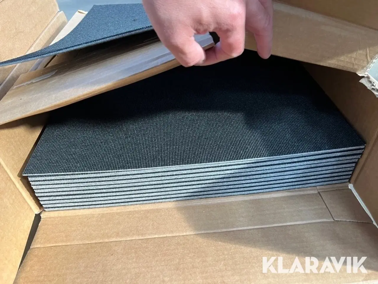 Billede 7 - Tæppefliser Ege Deep Black 33,9 kvadratmeter