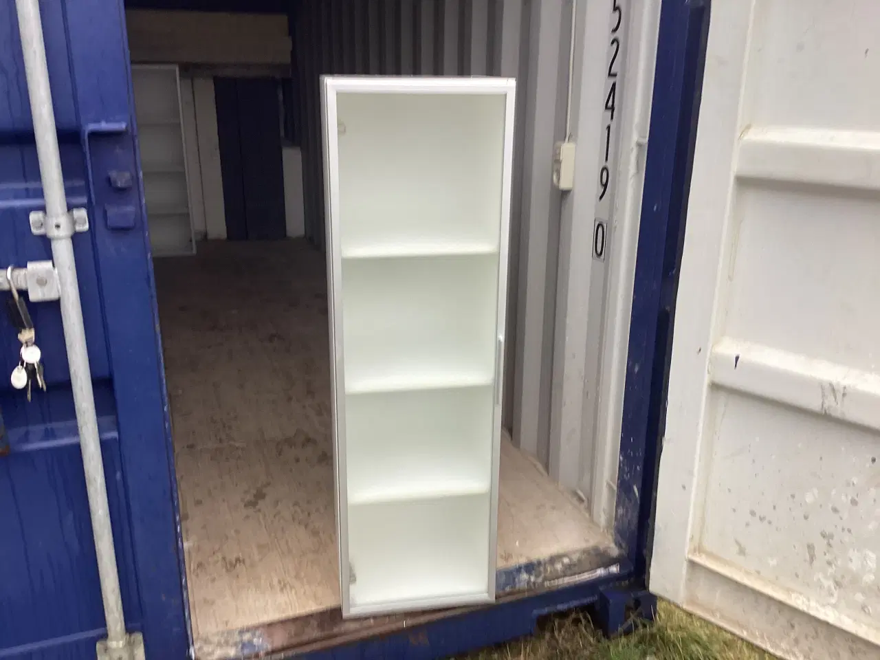 Billede 2 - Badeværelseskab