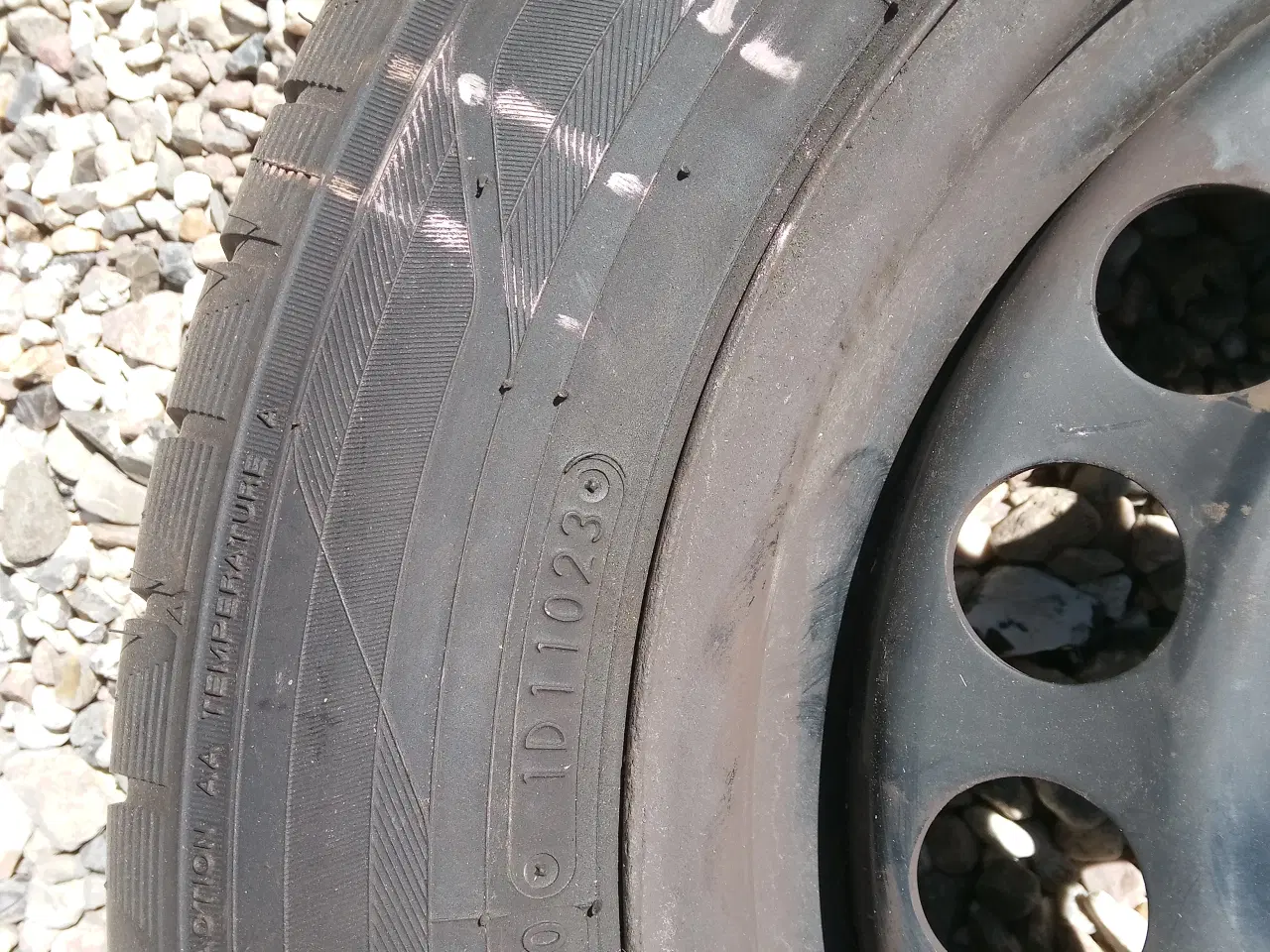 Billede 2 - Sommerdæk til VW f.e. Touran 205/60 R16