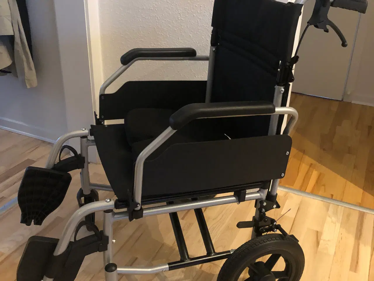 Billede 1 - Kørestol