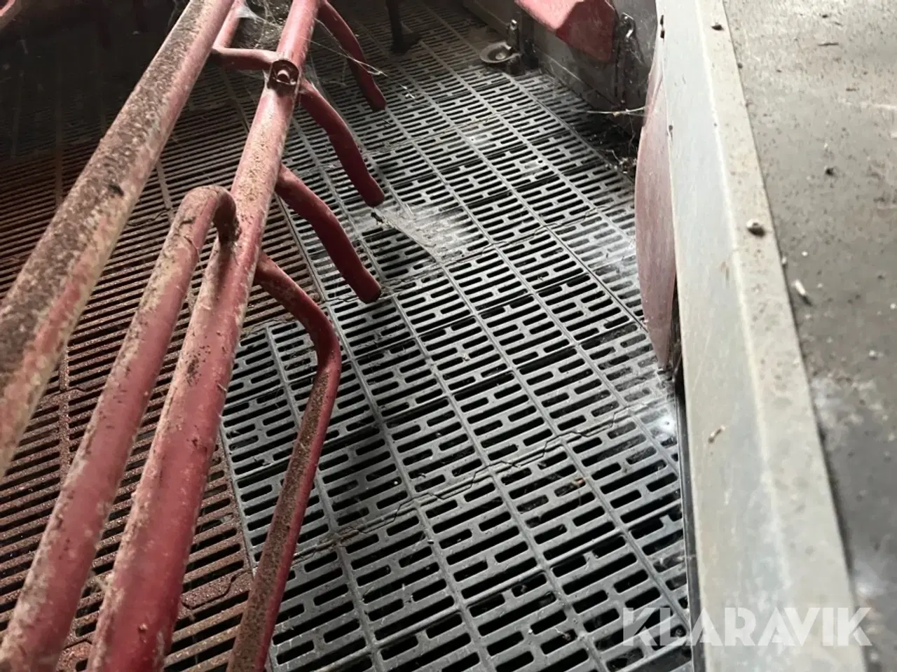 Billede 6 - Grisse stald