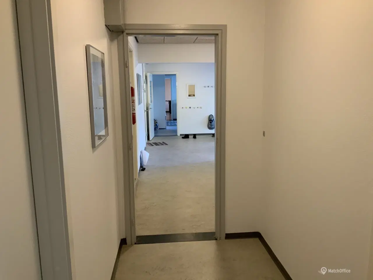 Billede 8 - Velbeliggende erhvervslejemål udlejes nu i Randers NØ