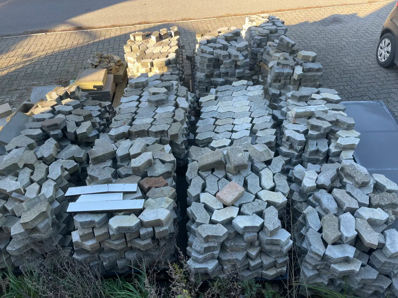 Billede 3 - SF sten fine , har ligget i garage 