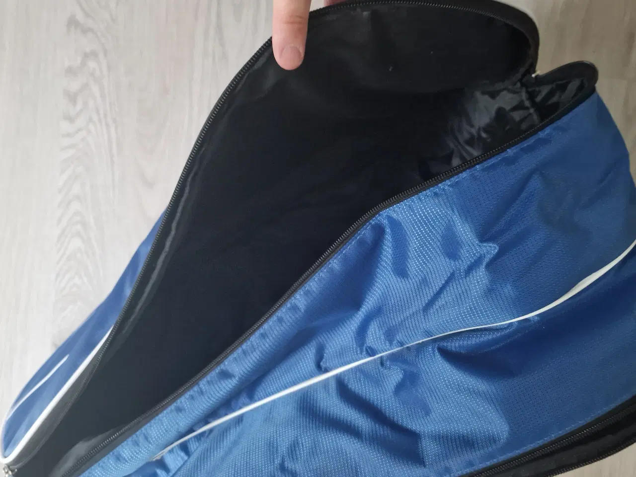 Billede 2 - Padelbat sko og taske 