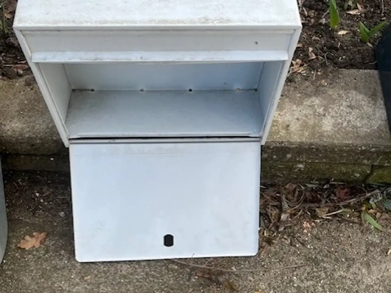 Billede 1 - Postkasse uden lås