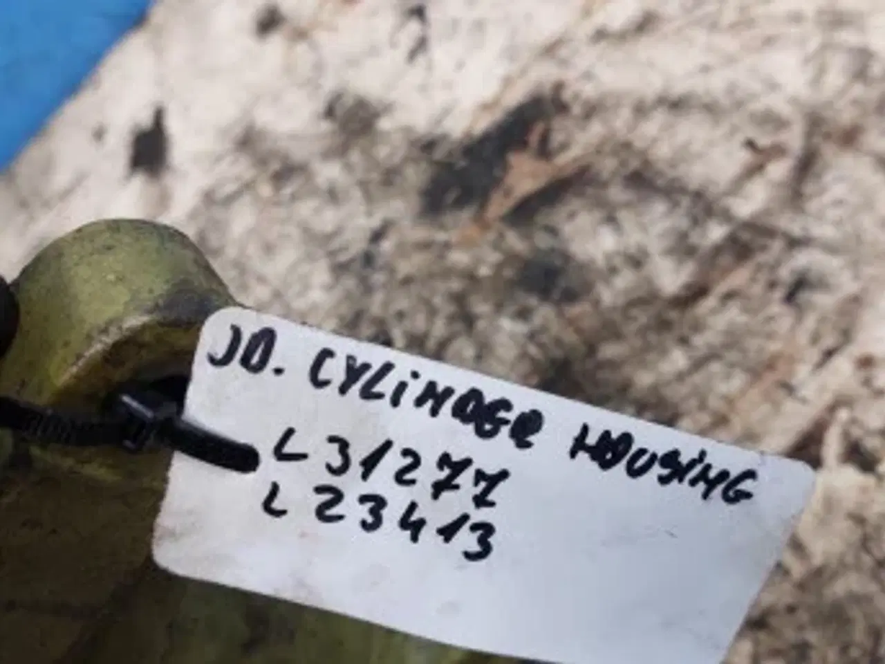 Billede 2 - John Deere 2141 Cylinderhus AL28230