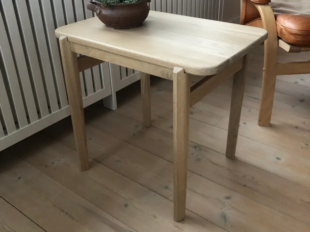 Billede 1 - snedkerfabrikeret sidebord i eg