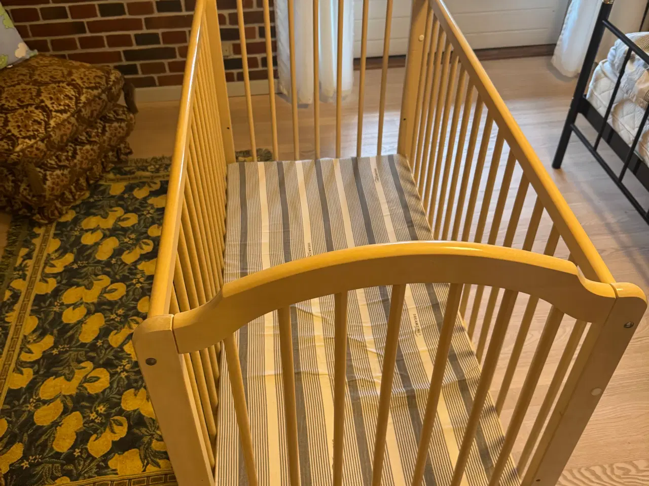 Billede 1 - Tremmeseng fra babysam